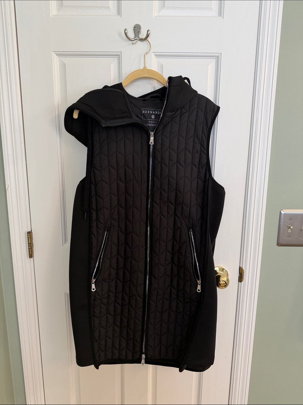 Bernardo Black Quilted Hooded Sleeveless Coat Vest